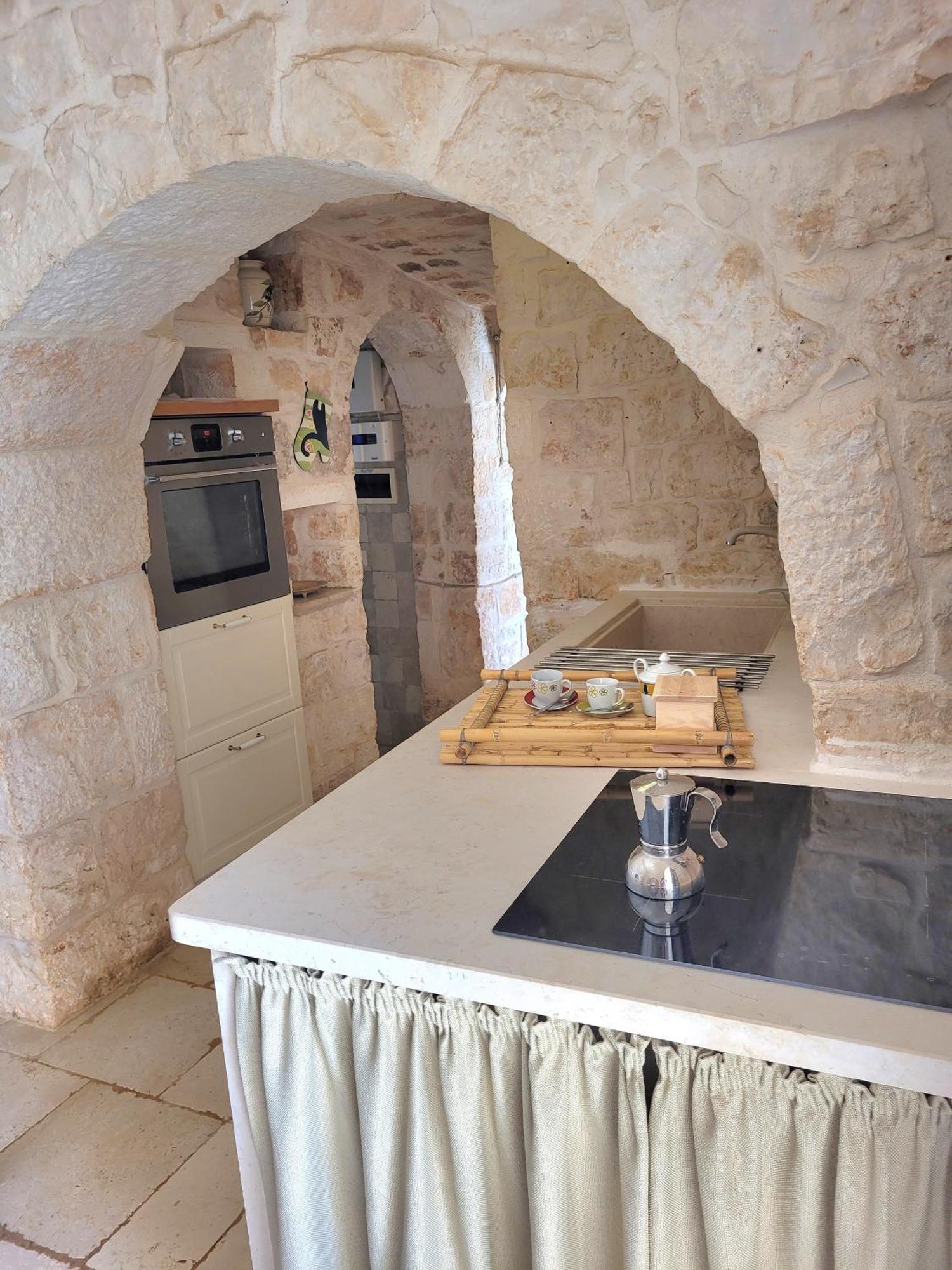 Trullo Bosco Libero Ostuni Villa Buitenkant foto